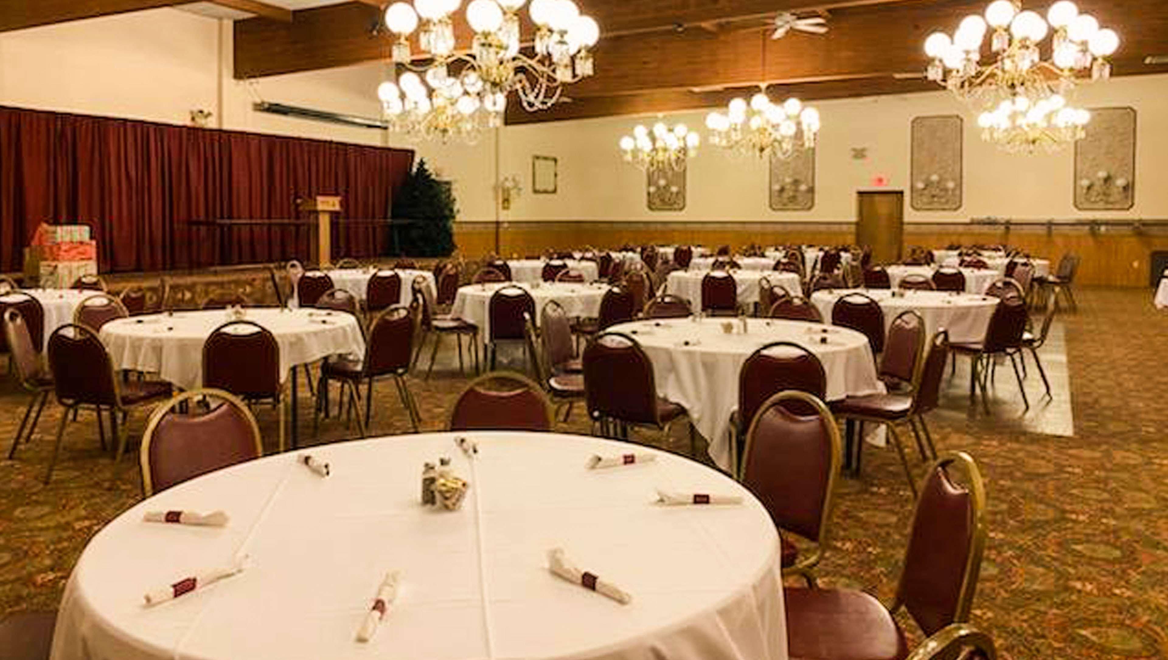 Voyageur Inn And Conference Center Reedsburg Luaran gambar