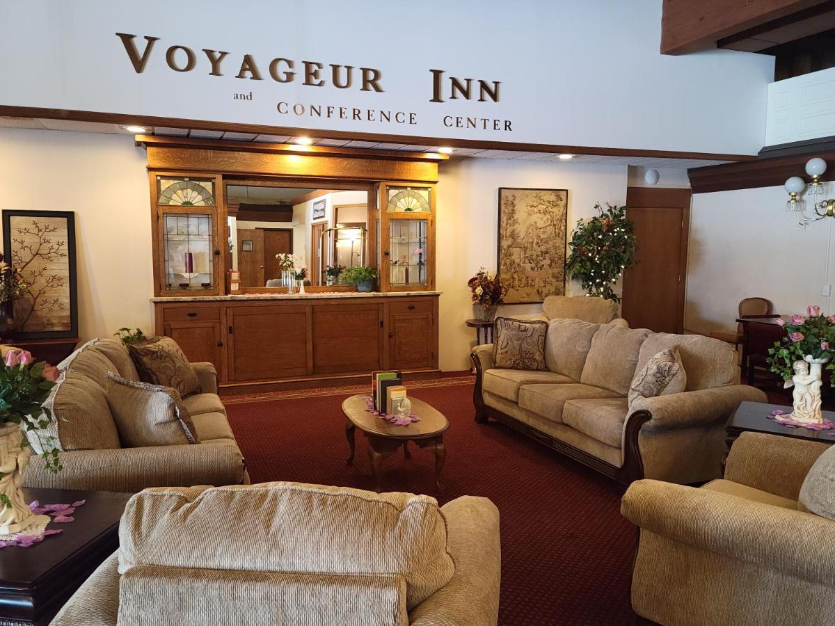 Voyageur Inn And Conference Center Reedsburg Luaran gambar
