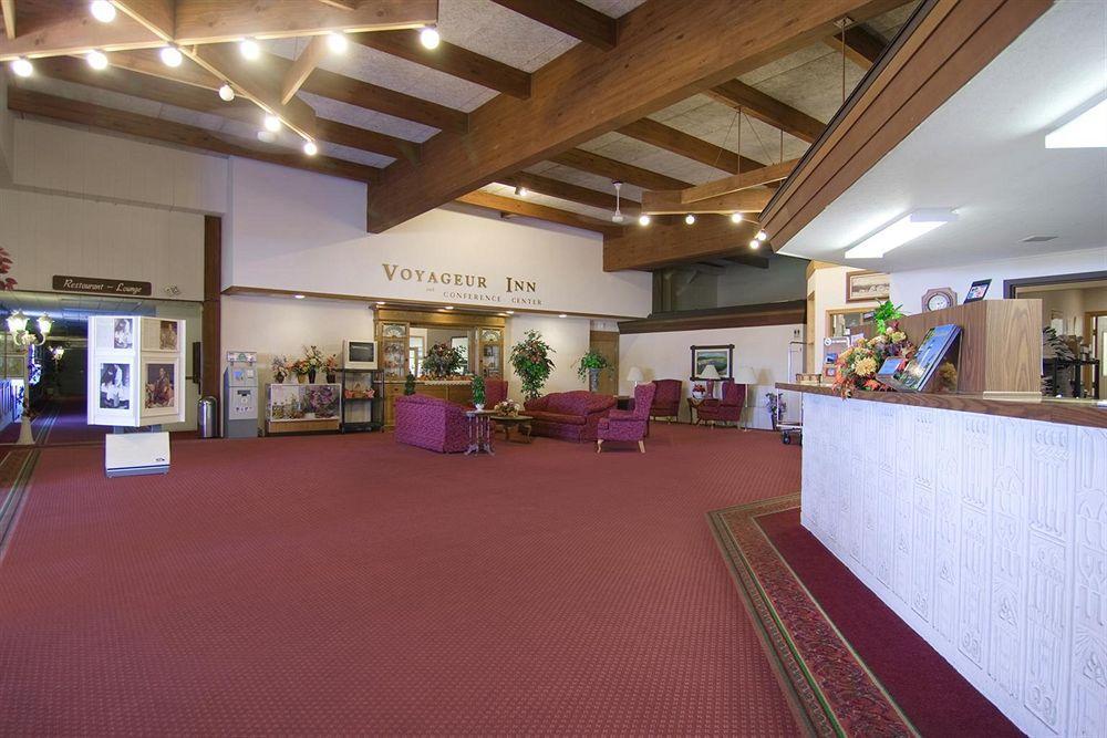 Voyageur Inn And Conference Center Reedsburg Dalaman gambar